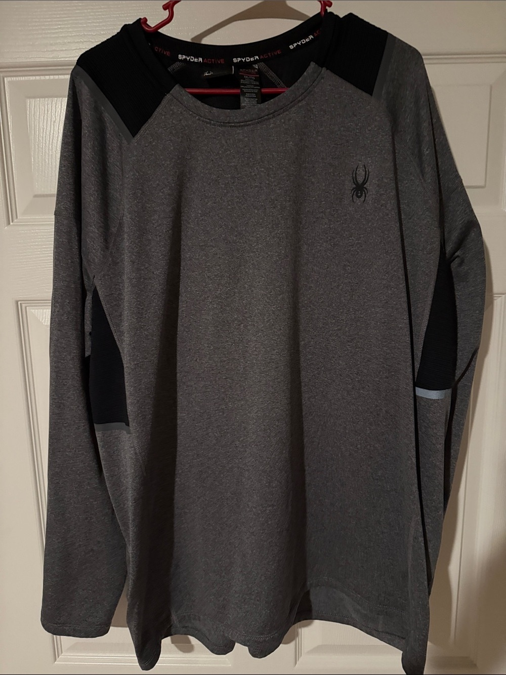 Spyder Active Men’s Gray and Black Long-Sleeve Performance Top
